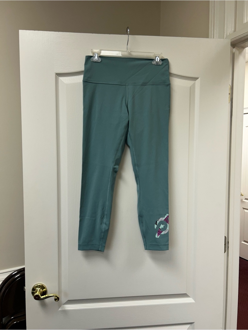 lululemon athletica Teal Cropped Leggings with Accent Graphic